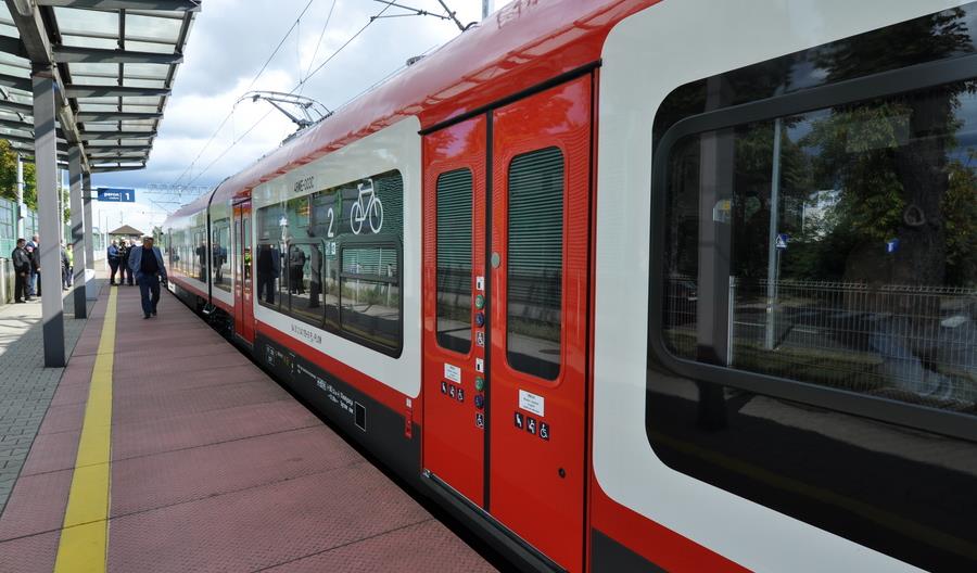 Pierwszy Elf2 dla Kolei Wielkopolskich pojechał w trasę z pasażerami [zdjęcia] [relacja]