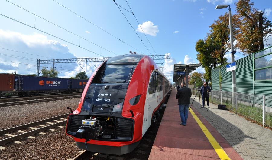 Pierwszy Elf2 dla Kolei Wielkopolskich pojechał w trasę z pasażerami [zdjęcia] [relacja]