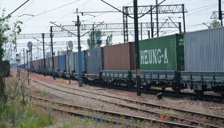 Czy PKP Cargo obejmie udziały w Hatransie?