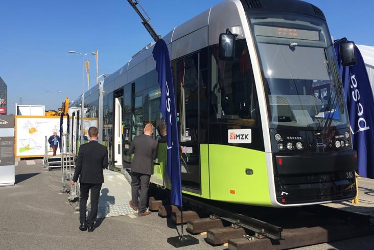 Elf 2 i tramwaj - nowe pojazdy Pesy na Trako Elf 2 i tramwaj - nowe pojazdy Pesy na Trako