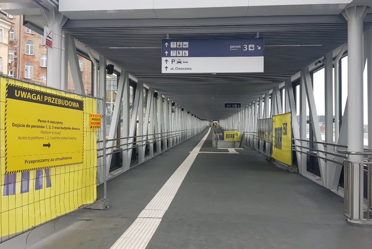 Szczecin Główny: Nowe przejście nad peronami dostępne dla podróżnych