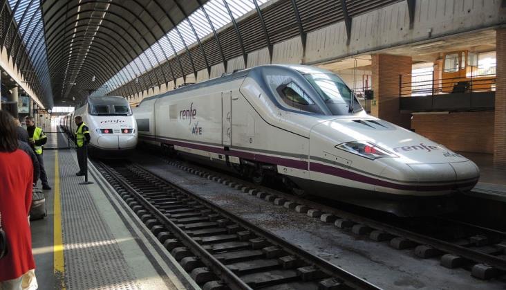 Hiszpania: Trzy pociągi dużej prędkości przebudowane na karetki