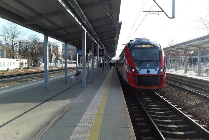 PLK prezentują nową stację Zielona Góra. Konieczne były drobne poprawki PLK prezentują nową stację Zielona Góra. Konieczne były drobne poprawki