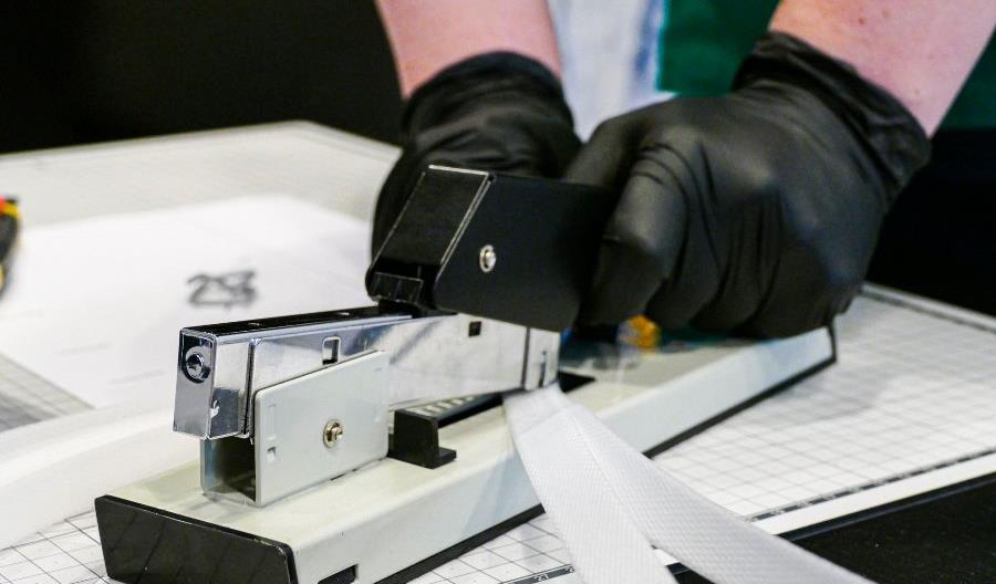 Koleje Śląskie produkują przyłbice dla szpitali Koleje Śląskie produkują przyłbice dla szpitali