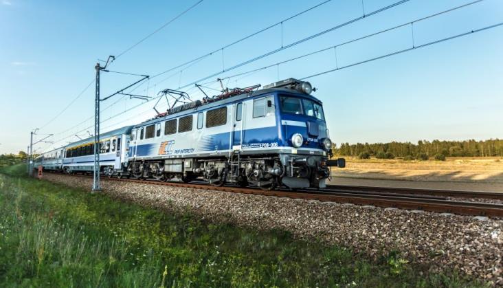 Na torach coraz więcej składów PKP Intercity – już blisko 100 pociągów wróciło do kursowania od 3 maja