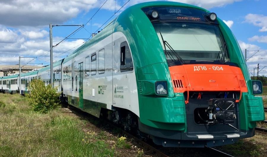 Kolejne spalinowe zespoły trakcyjne Pesy w drodze na Białoruś i Sardynię
