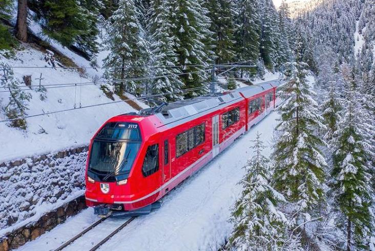 Stadler dostarczy 20 dodatkowych pociągów dla słynnych Kolei Retyckich Stadler dostarczy 20 dodatkowych pociągów dla słynnych Kolei Retyckich