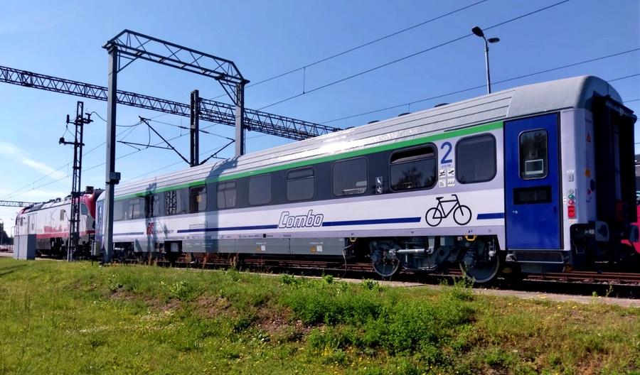 Pierwszy wagon Combo na testach w Żmigrodzie. Kiedy zabierze pasażerów? [zdjęcia]