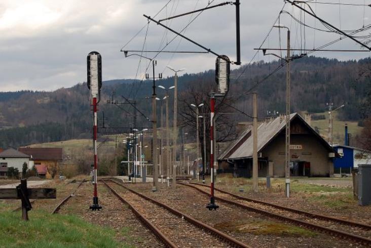 Będzie przebudowa peronów w Jeleśni i Bielsku-Białej Północ