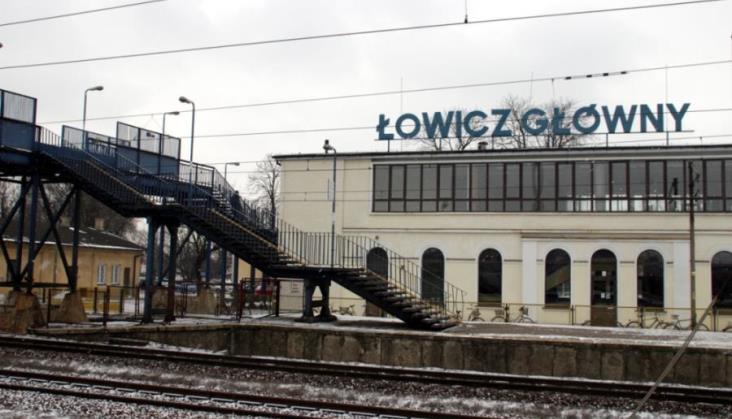 Rośnie opóźnienie modernizacji E20. Kolejne utrudnienia na linii Łódź – Łowicz   