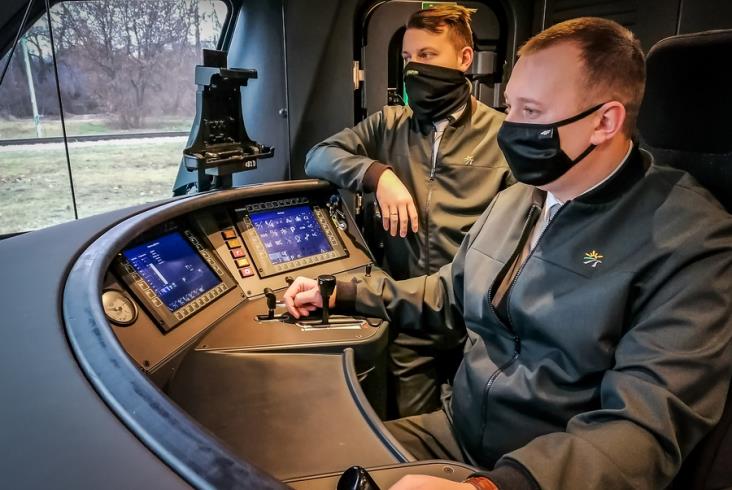 Nowe Flirty Kolei Mazowieckich jeżdżą pod nadzorem ETCS 2 [zdjęcia]