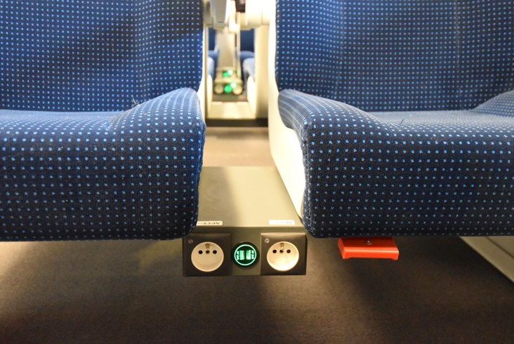 Pierwsze ED74 dla PKP Intercity gotowe. Zobacz, jak wyglądają „Edyty" po modernizacji [zdjęcia]