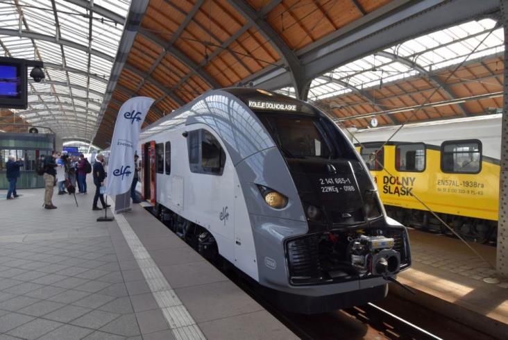 Pesa pokazała we Wrocławiu Elfa 2, który miał trafić do SKM Warszawa Pesa pokazała we Wrocławiu Elfa 2, który miał trafić do SKM Warszawa