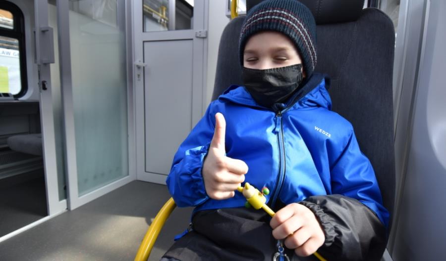 Pesa pokazała we Wrocławiu Elfa 2, który miał trafić do SKM Warszawa