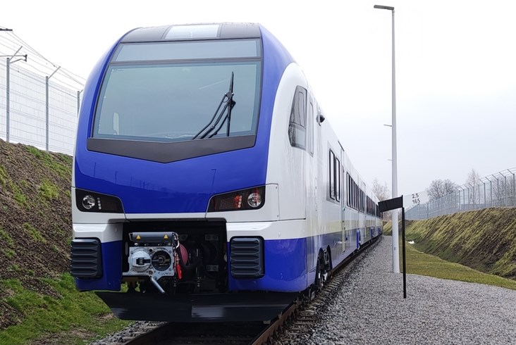 Pierwszy Flirt dla PKP Intercity z nowej serii zaczyna testy