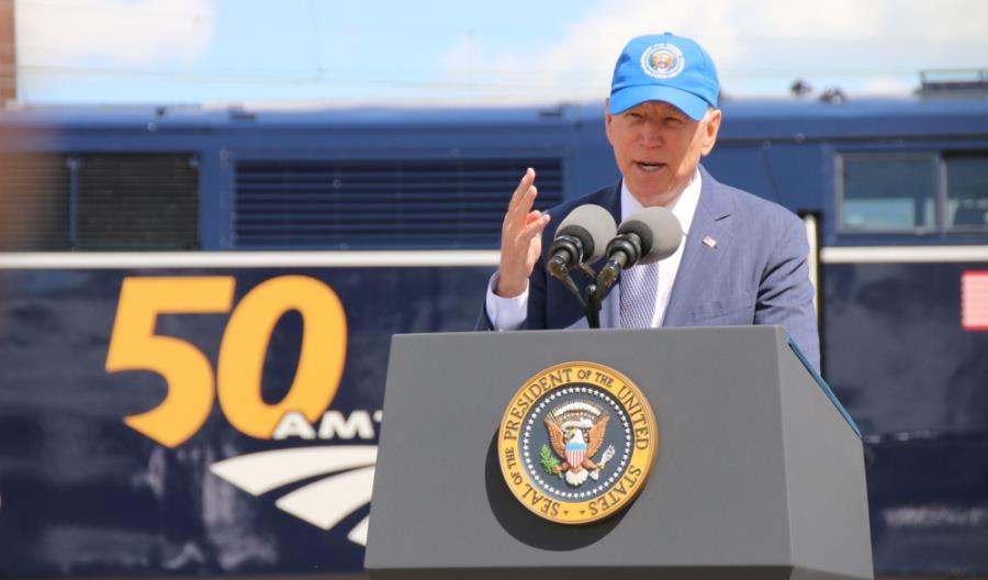 Amtrak Joe w Ukrainie i Polsce. Dlaczego prezydent USA uwielbia kolej?
