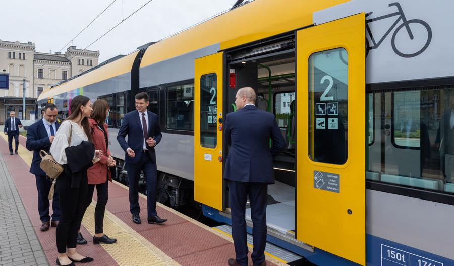 Pierwsze dwa Elfy 2 dla Małopolski pojadą z pasażerami już w czerwcu