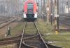 Dwa pociągi na jednym torze. Zatrzymały się 200 metrów od siebie