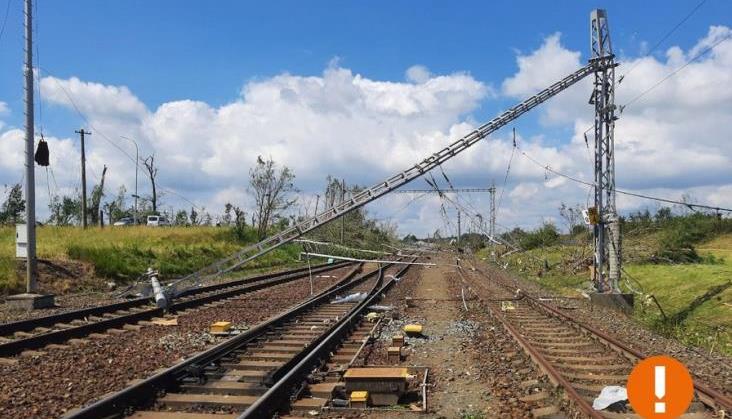 Tornado w Czechach. Udrożniono szlak kolejowy dla pociągów międzynarodowych i ekspresów