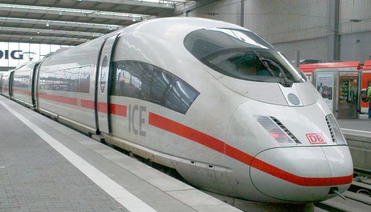 Opóźnienia pociągów na mapach Google w Niemczech. A w Polsce?