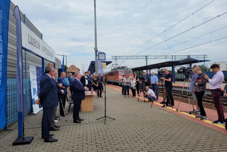 Jest umowa na rewitalizację linii do Wolsztyna Jest umowa na rewitalizację linii do Wolsztyna