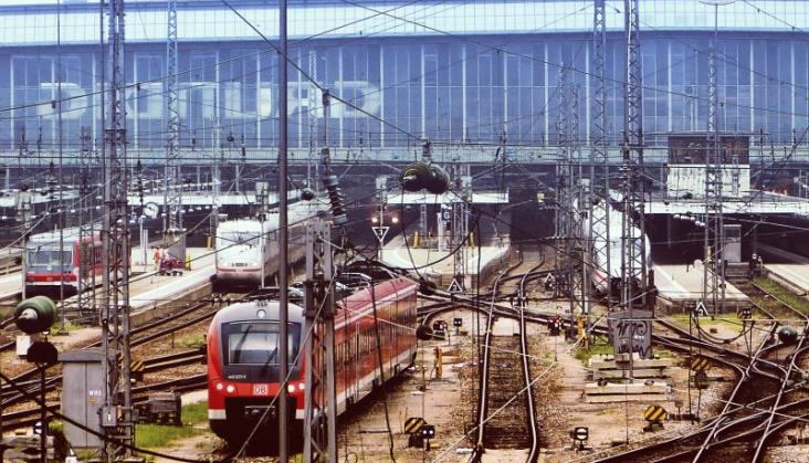 Niemcy: Potężne utrudnienia na kolei z powodu strajku. Dotknięte też pociągi do Polski