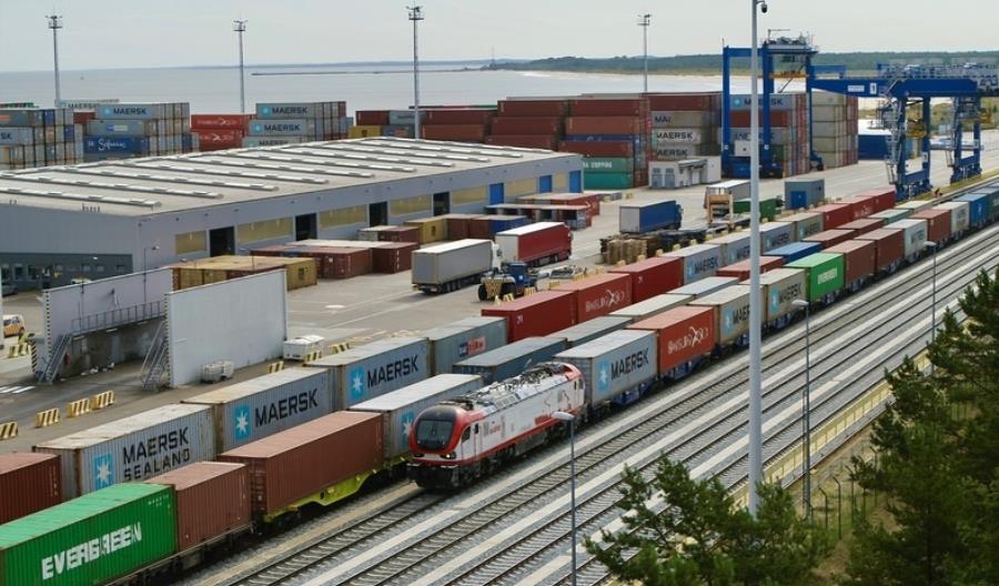 Pesa przekazała w terminie 12 lokomotyw Gama Marathon dla RCP [zdjęcia]