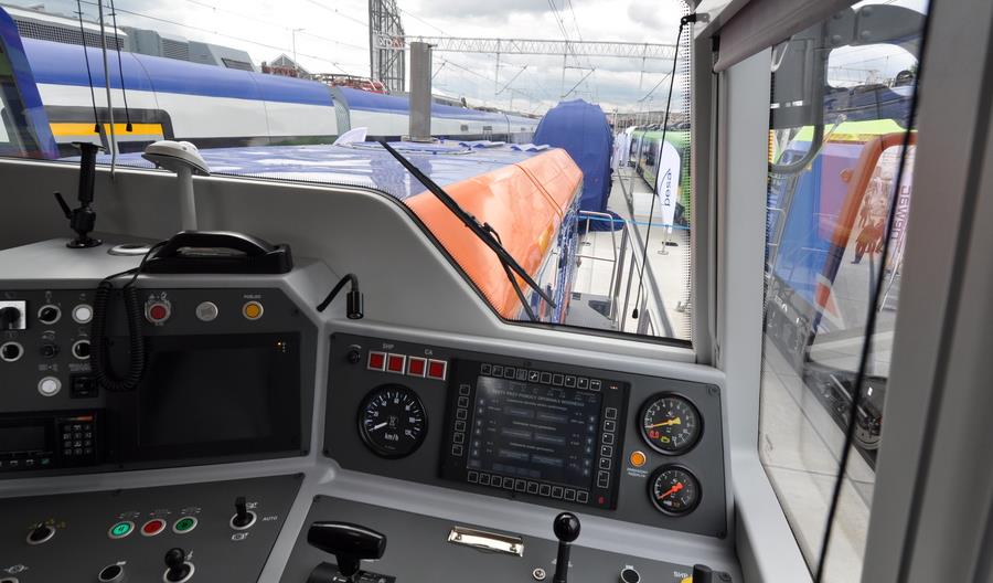 Zmodernizowane SU42 z FPS dla PKP Intercity na targach Trako [zdjęcia]