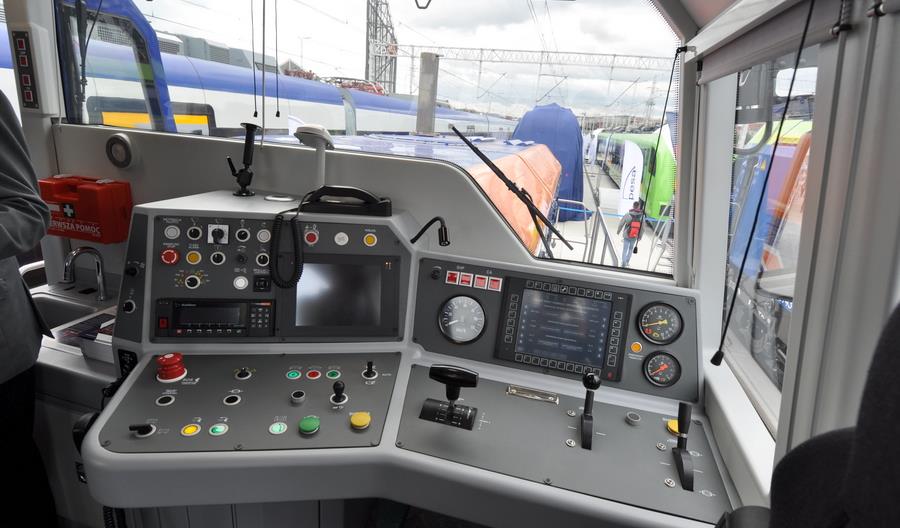 Zmodernizowane SU42 z FPS dla PKP Intercity na targach Trako [zdjęcia]
