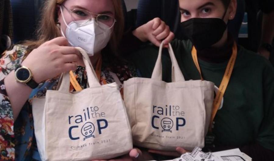 Młodzieżowy Strajk Klimatyczny do Glasgow dostał się pociągiem. Jak?