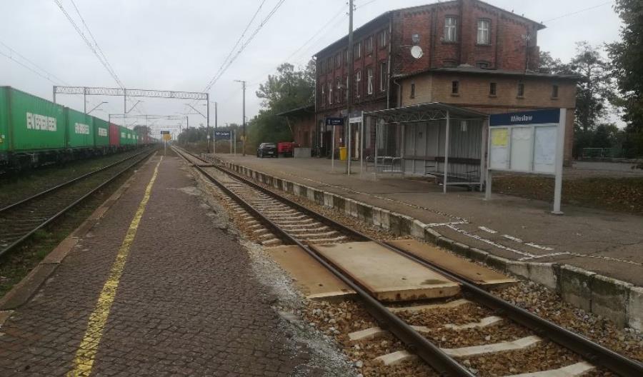 PLK przebuduje trzy perony na linii 281 między Wrześnią a Jarocinem