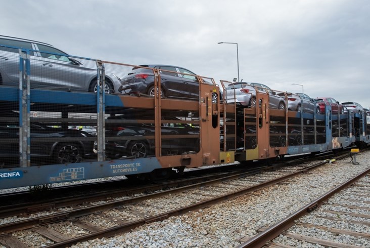 Seat uruchomił połączenie kolejowe między fabrykami aut w Katalonii i Portugalii