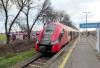W Radzyminie na pociąg SKM spadła sieć trakcyjna. Pojawił się ogień [film]
