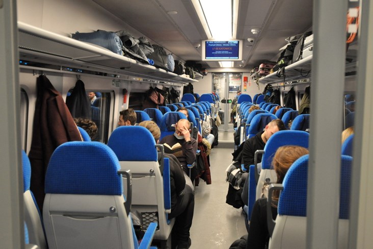 ED74 po modernizacji pojechał z pasażerami. Jest bardzo cichy [zdjęcia]