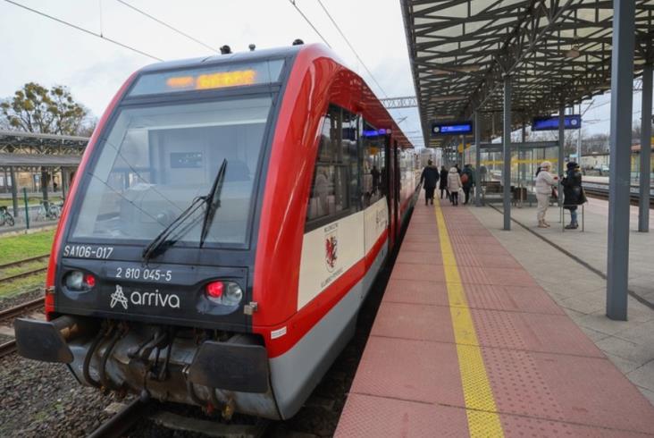 Wróciły pociągi Toruń - Sierpc. Są możliwe przesiadki do Nasielska i Płocka Wróciły pociągi Toruń - Sierpc. Są możliwe przesiadki do Nasielska i Płocka