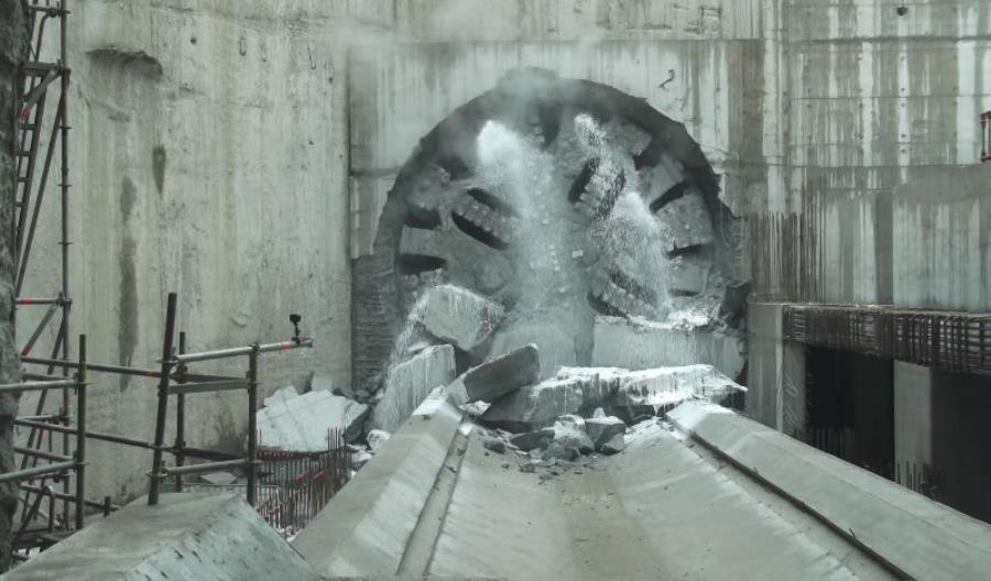 Pierwszy odcinek tunelu kolejowego pod Łodzią wydrążony [zdjęcia]