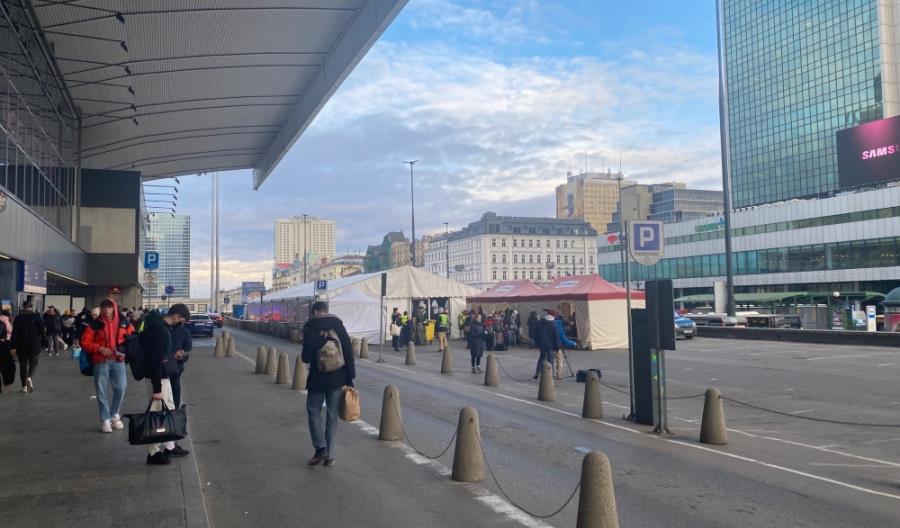 PKP: Kolejne zmiany na Dworcu Centralnym. Otwarta strefa gastronomiczna dla uchodźców PKP: Kolejne zmiany na Dworcu Centralnym. Otwarta strefa gastronomiczna dla uchodźców