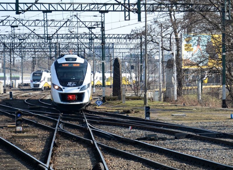 Pociągi dla uchodźców zwolnione ze stawek dostępu do torów?