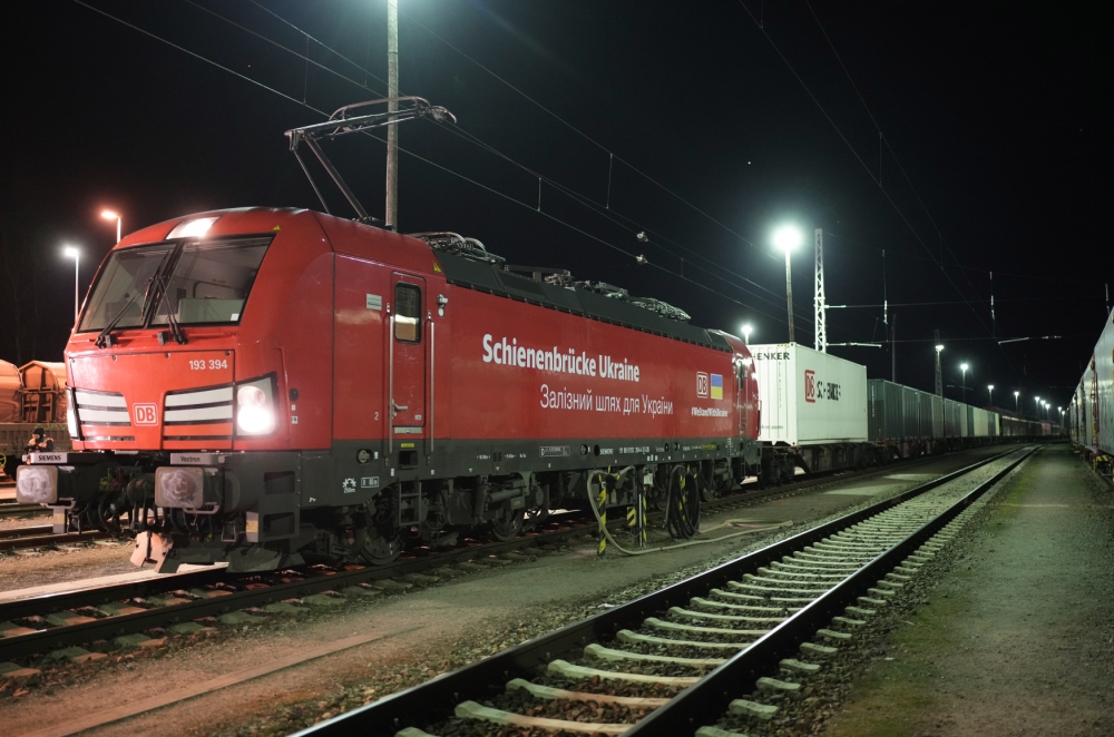 DB: Dodatkowe pociągi z Polski do Niemiec i pociąg humanitarny do Ukrainy
