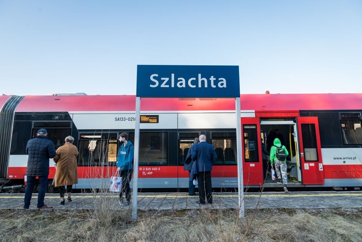 Wróciły pociągi na linię Szlachta – Wierzchucin [zdjęcia]