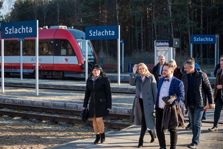 Wróciły pociągi na linię Szlachta – Wierzchucin [zdjęcia]
