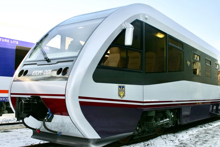 Pojazd Pesy centrum dowodzenia szefa ukraińskich kolei (zdjęcia)