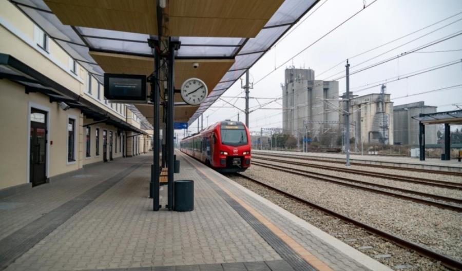 Serbia otworzyła naprawioną linię Belgrad – Nowy Sad. Można jeździć 200 km/h