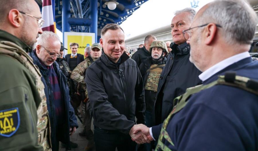 Prezydenci Polski, Litwy, Łotwy i Estonii dotarli do Kijowa pociągiem [zdjęcia]