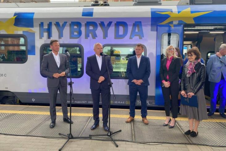 Pomorze Zachodnie: Ośma "hybryda" przekazana. W wyjątkowym malowaniu Pomorze Zachodnie: Ośma "hybryda" przekazana. W wyjątkowym malowaniu