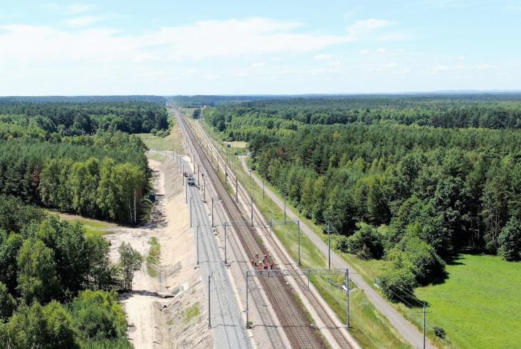 Łącznica w Czarncy na finiszu. W grudniu skróci czas przejazdu z Kielc do Warszawy [zdjęcia]