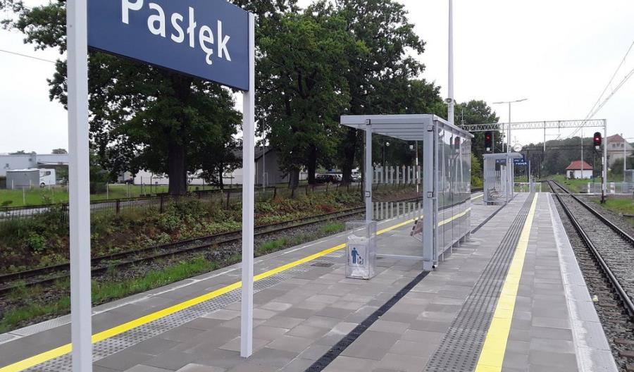 Pasażerowie korzystają z nowego peronu w Pasłęku [zdjęcia]