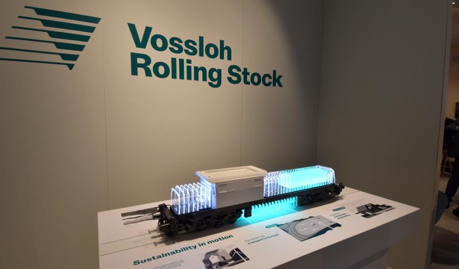 Vossloh pokazał akumulatorową ciężką lokomotywę manewrową [zdjęcia]