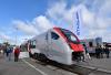 Elektryczny Flirt dla Walii z dieslowskim silnikiem i bateriami na Innotrans 2022 (zdjęcia)