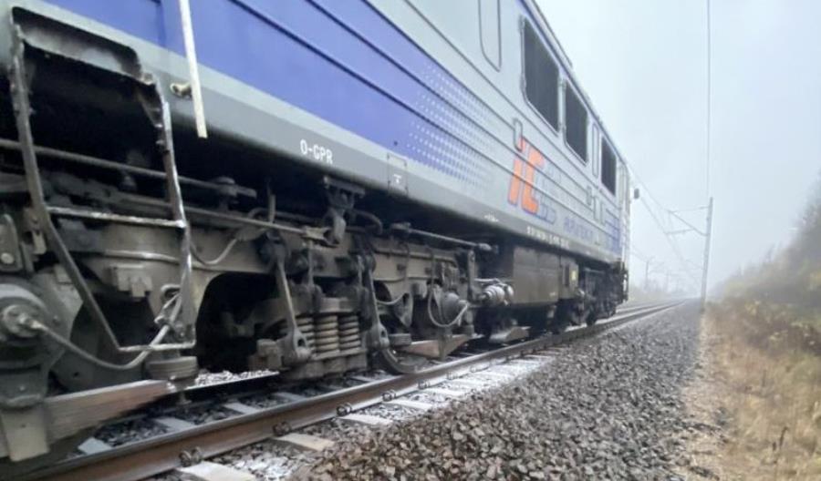 Pożar lokomotywy PKP Intercity pod Warszawą. Pasażerowie ewakuowani